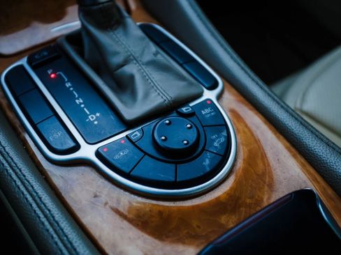 Used 2005 Mercedes-Benz SL 500 image 19