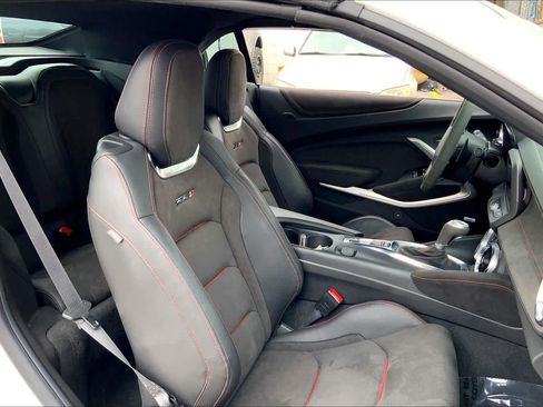 Used 2022 Chevrolet Camaro ZL1 image 14