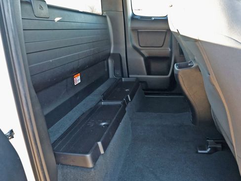 Used 2022 Toyota Tacoma SR image 31