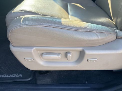 Used 2012 Toyota Sequoia Platinum AWD/4WD image 14