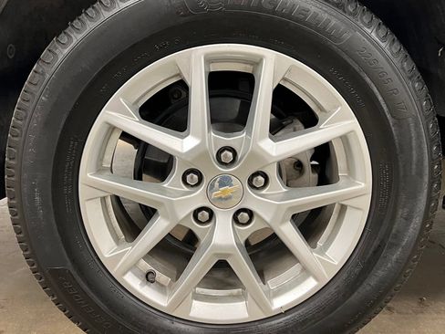 Used 2023 Chevrolet Equinox LS FWD image 8
