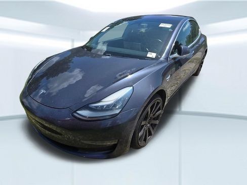 Used 2018 Tesla Model 3 Long Range AWD/4WD image 2