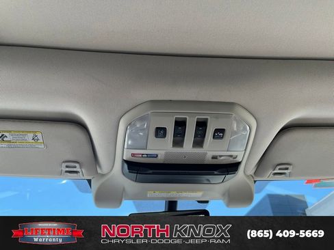 Used 2021 Subaru Ascent Touring AWD/4WD image 12