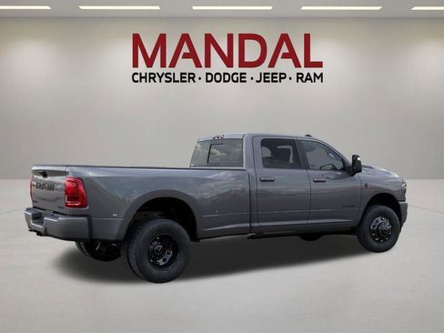 New 2026 RAM 3500 Laramie AWD/4WD image 4