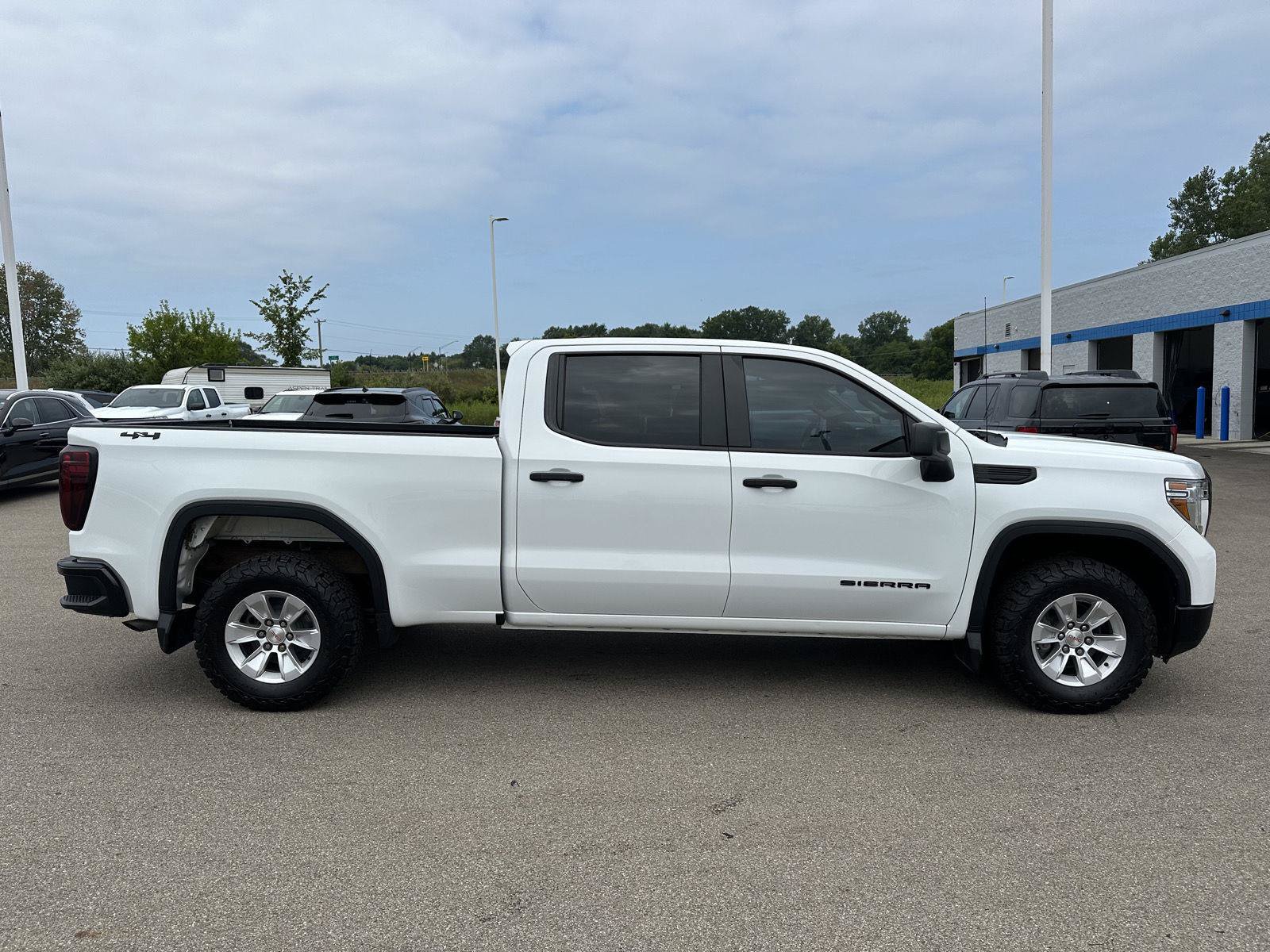 Used 2019 GMC Sierra 1500 4x4 Crew Cab w/ Convenience Package image 7
