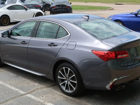 Used 2018 Acura TLX V6 w/ Technology Package FWD image 12