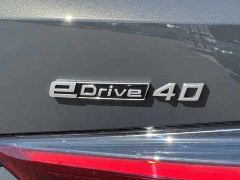 Used 2026 BMW i4 eDrive40 w/ Premium Package RWD image 21