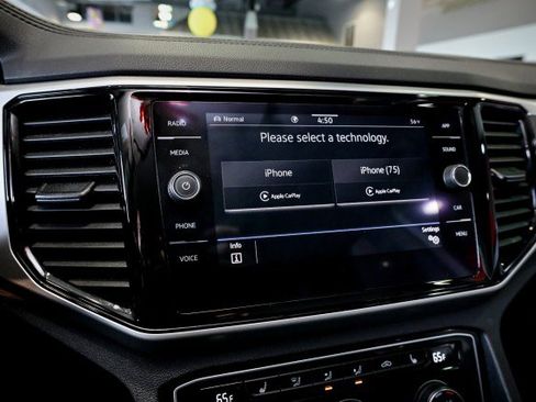 Used 2022 Volkswagen Atlas SE image 40