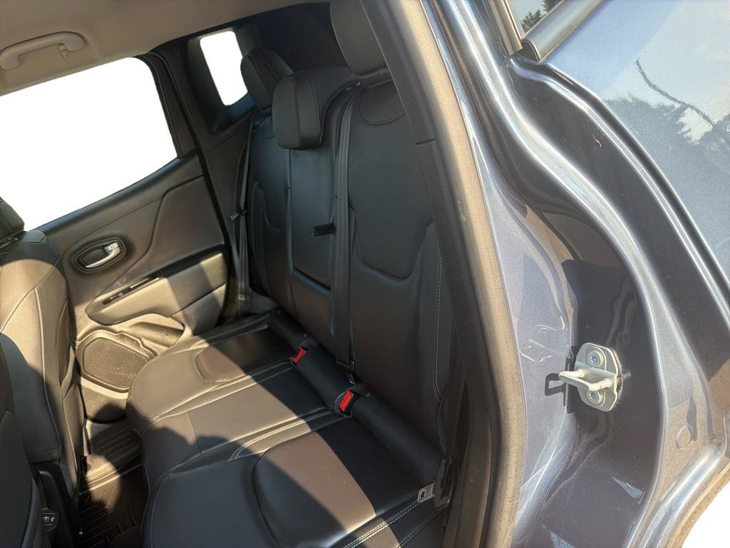 Used 2021 Jeep Renegade Limited AWD/4WD image 8