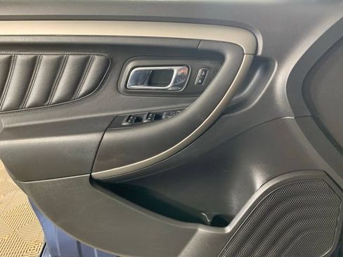 Used 2018 Ford Taurus SEL FWD image 29