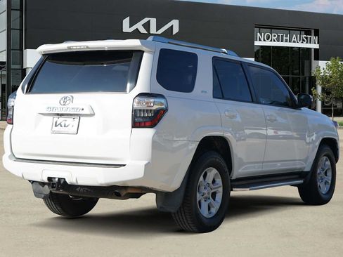 Used 2016 Toyota 4Runner SR5 Premium RWD image 5