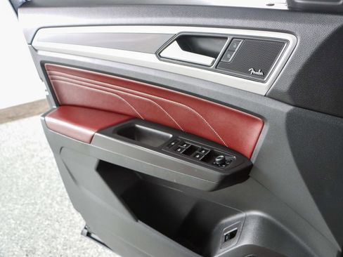 Used 2022 Volkswagen Atlas Cross Sport SEL Premium R-Line image 23