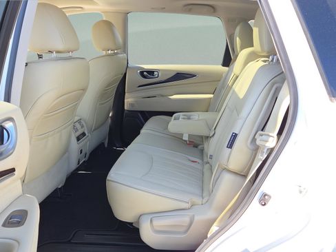 Used 2018 INFINITI QX60 Luxe w/ Deluxe Technology Package image 12