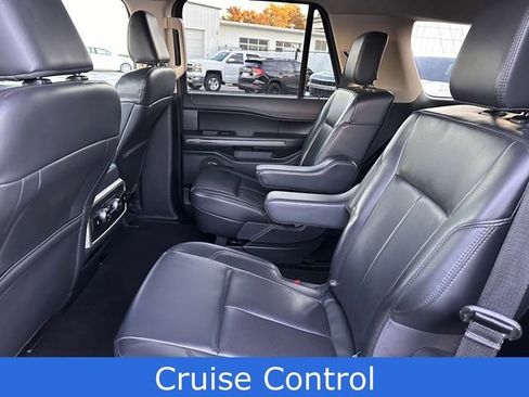 Used 2024 Ford Expedition XLT image 23
