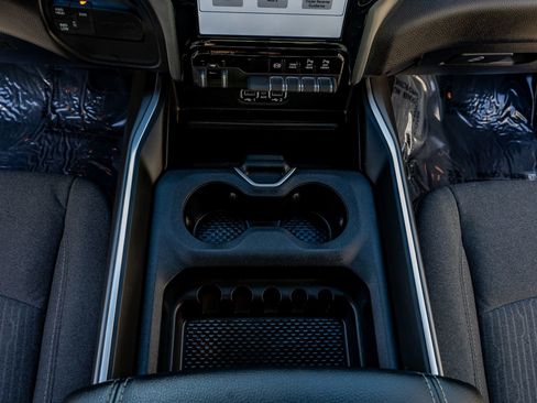 Used 2024 RAM 2500 Big Horn w/ Level 2 Equipment Group image 27