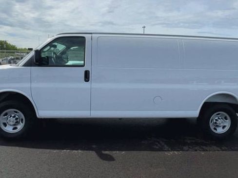 New 2026 Chevrolet Express 2500 Extended w/ Driver Convenience Package RWD image 5