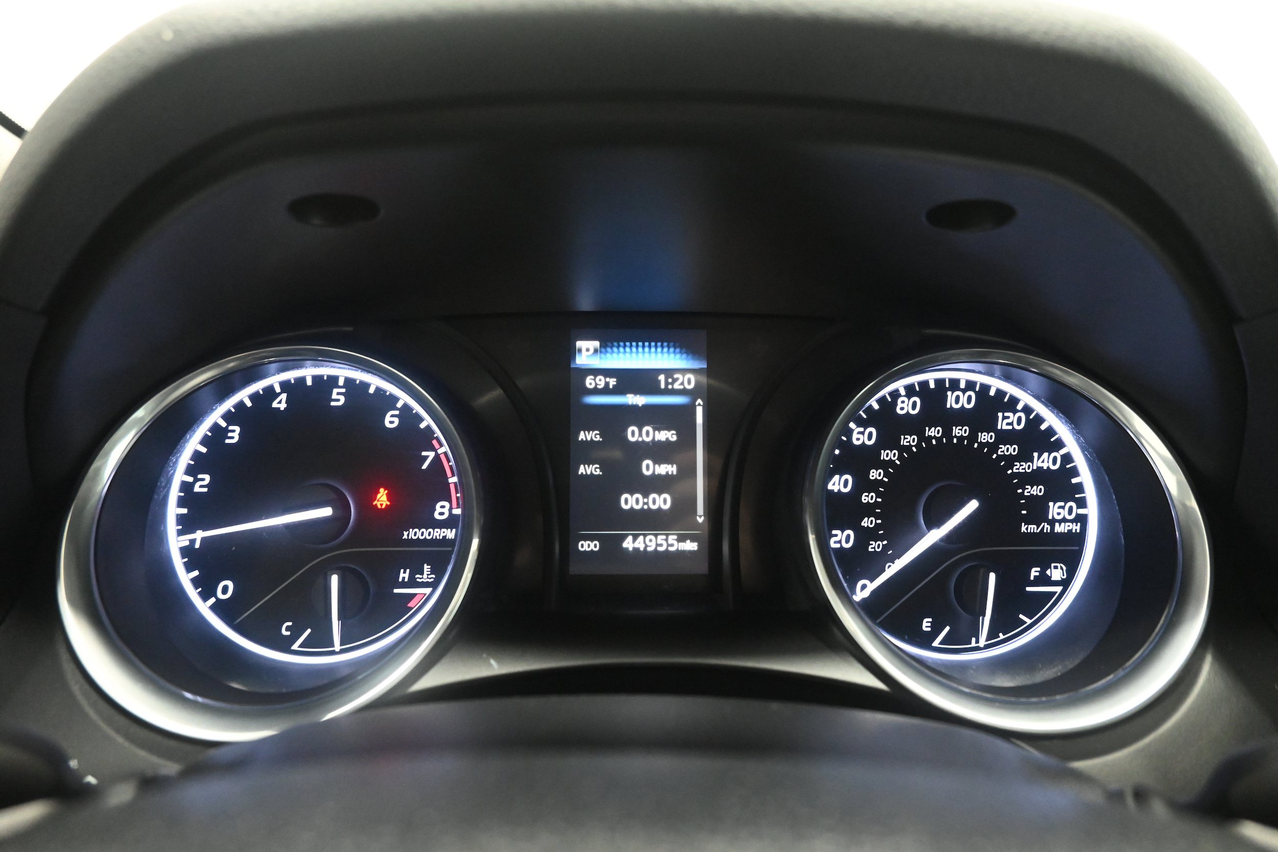 Used 2019 Toyota Camry SE FWD image 9