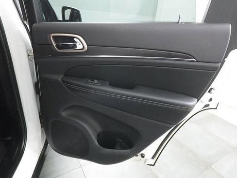 Used 2016 Jeep Grand Cherokee Limited AWD/4WD image 31