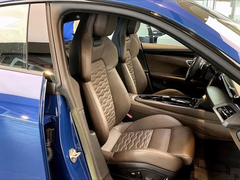 Used 2023 Audi e-tron GT Prestige w/ Prestige Package image 8