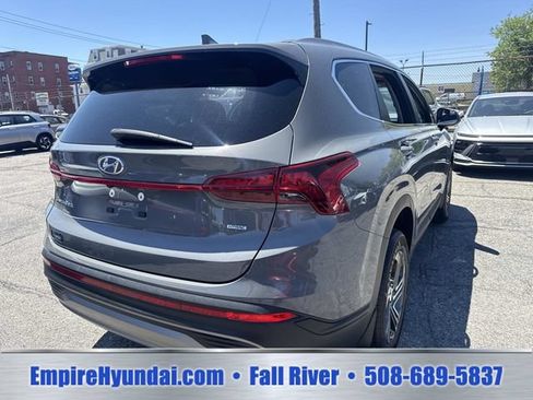 Certified 2022 Hyundai Santa Fe SE w/ Winter Weather Package AWD/4WD image 8
