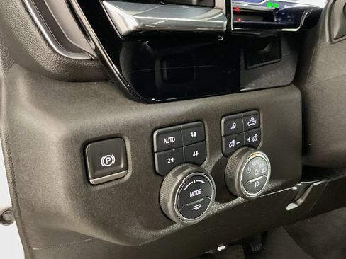 Used 2024 Chevrolet Silverado 3500 High Country AWD/4WD image 17