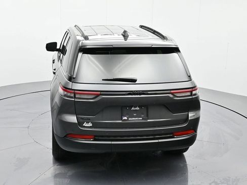 New 2025 Jeep Grand Cherokee Altitude image 34