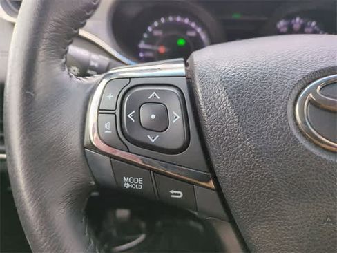 Used 2016 Toyota Avalon XLE Premium image 25