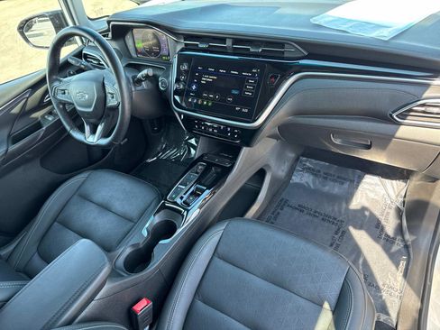 Used 2022 Chevrolet Bolt LT w/ Infotainment Package image 26