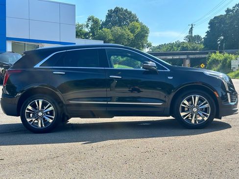 Used 2021 Cadillac XT5 Premium Luxury FWD image 2