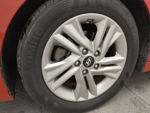 Used 2020 Hyundai Elantra SEL FWD image 31
