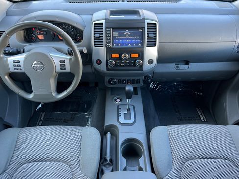 Used 2021 Nissan Frontier SV w/ Midnight Edition Floor Mats image 14