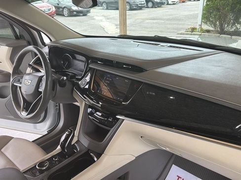 Used 2021 Cadillac XT6 Premium Luxury FWD image 25