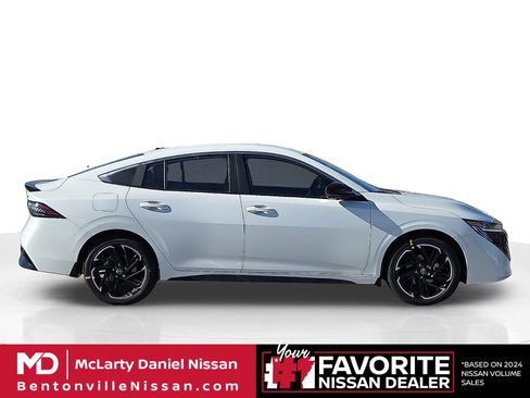 New 2026 Nissan Sentra SR w/ SR Premium Package FWD image 6