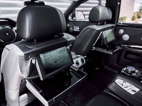 Used 2014 Rolls-Royce Ghost RWD image 43