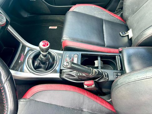 Used 2016 Subaru WRX STI Limited image 12