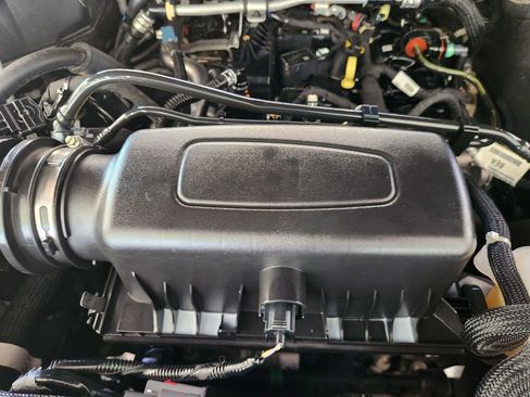 Used 2022 Ford Explorer XLT w/ Equipment Group 202A image 34