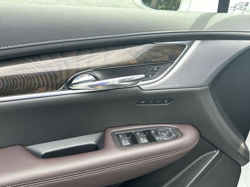 Used 2020 Cadillac XT6 Premium Luxury image 24