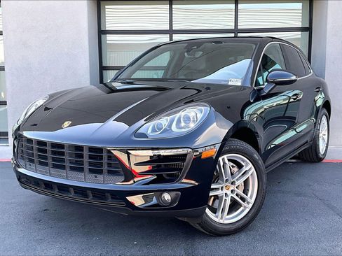 Certified 2018 Porsche Macan S AWD/4WD image 1