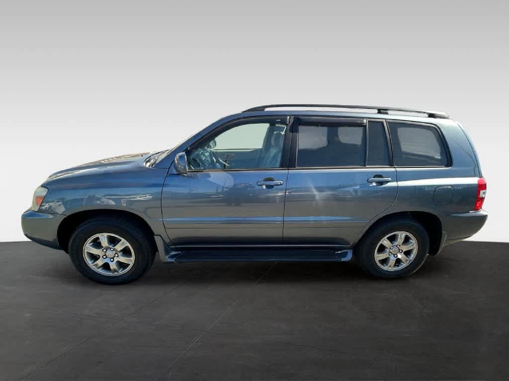Used 2005 Toyota Highlander 2WD V6 w/ Preferred Pkg image 3