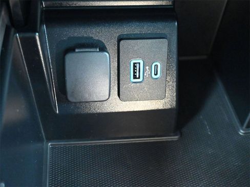 Used 2020 Ford Explorer Limited image 15