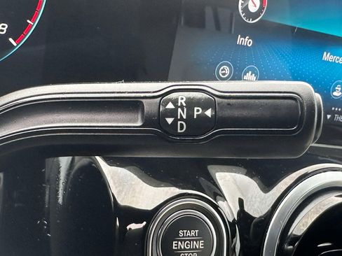 Used 2021 Mercedes-Benz GLA 250 4MATIC image 18