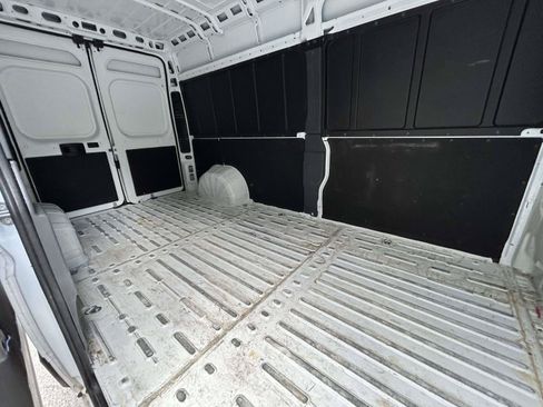 Used 2025 RAM ProMaster 2500 w/ Convenience Group FWD image 16
