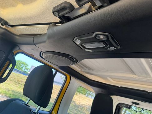 Used 2018 Jeep Wrangler Unlimited Sport S AWD/4WD image 26