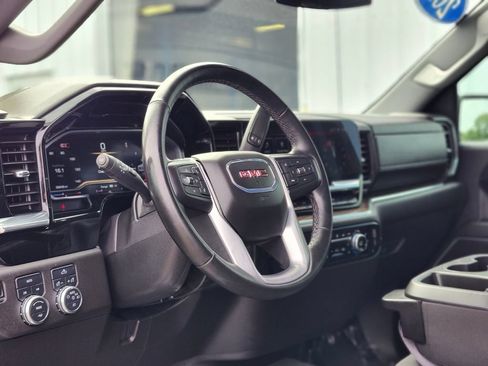 Used 2024 GMC Sierra 1500 Elevation AWD/4WD image 17