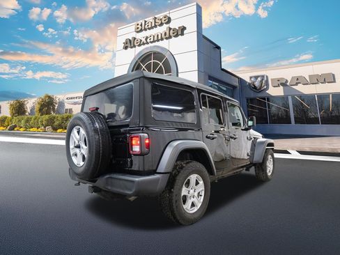 Used 2023 Jeep Wrangler Sport S image 3