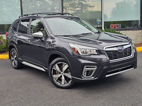 Used 2019 Subaru Forester Touring AWD/4WD image 1