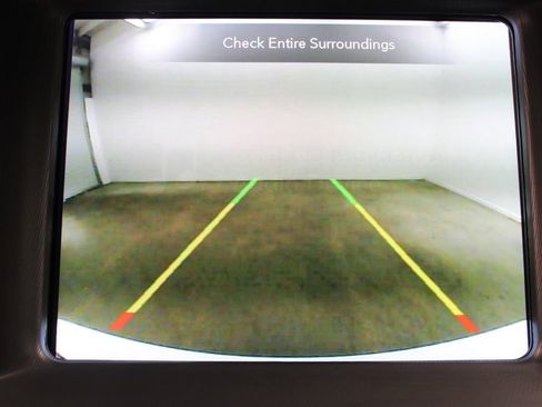 Used 2023 Dodge Charger SXT RWD image 13