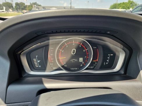 Used 2017 Volvo XC60 T6 Dynamic w/ Advanced Package AWD/4WD image 12