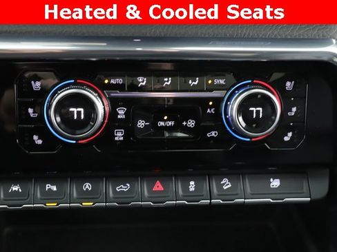 Used 2024 GMC Sierra 1500 Denali image 4