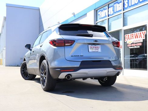 New 2026 Chevrolet Blazer LT w/ LPO, Black Sport Package AWD/4WD image 35